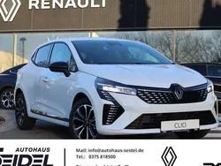 Weiß Neu 2024 Renault Clio V Techno Limousine | 22.485 € (Fairer Preis)