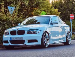 Weiß Gebraucht 2008 BMW 135 Coupé Coupé | 20.200 €