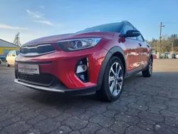 Rot Gebraucht 2017 Kia Stonic Vision SUV | 12.999 € (Guter Preis)