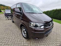 Samoa/dark wood Gebraucht 2010 VW Transporter Van | 16.500 €