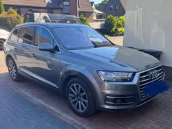 Grau Gebraucht 2015 Audi Q7 Ambiente SUV | 27.500 € (Etwas zu teuer)
