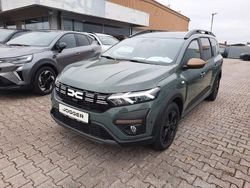 Grün Neu 2025 Dacia Jogger Extreme Van / Kleinbus | 24.089 € (Etwas zu teuer)