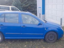 Blau Gebraucht 2000 Skoda Fabia Kleinwagen | 450 € (Guter Preis)