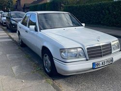Weiß Gebraucht 1994 Mercedes 200 Limousine | 6.500 €