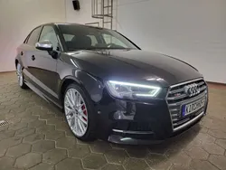 Schwarz Gebraucht 2019 Audi S3 Exclusive Limousine | 27.990 €