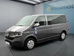 Grau Gebraucht 2024 VW T6.1 Van | 47.749 € (Fairer Preis)