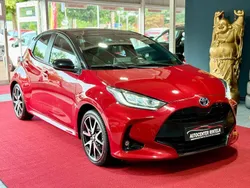 Schwarz Gebraucht 2022 Toyota Yaris Hybrid Style Limousine | 19.990 € (Guter Preis)