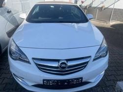 Schneeweiss/summitwhite/arctic Gebraucht 2016 Opel Cascada Edition Cabrio | 13.990 € (Teuer)