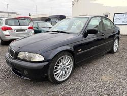 Blau Gebraucht 2001 BMW 330 Shadowline Limousine | 3.900 €
