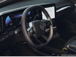 Grau Gebraucht 2024 Renault Mégane Equilibre Limousine | 37.270 € (Teuer)
