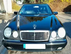 Mercedes E320