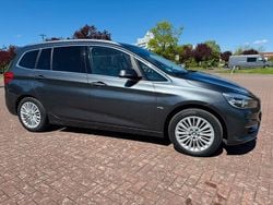 Grau Gebraucht 2016 BMW 218 Gran Tourer Luxury Line Van / Kleinbus | 10.799 € (Guter Preis)