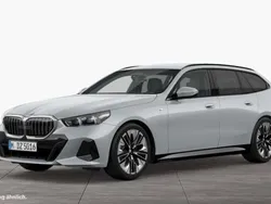 M brooklyn grau Gebraucht 2024 BMW 520 M Sport Kombi | 42.480 €
