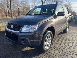 Grau Gebraucht 2011 Suzuki Grand Vitara Club SUV | 5.900 €