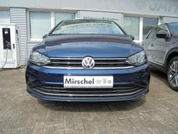 Blau Gebraucht 2019 VW Golf VII Limousine | 18.900 € (Fairer Preis)