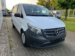 Weiß Gebraucht 2018 Mercedes Vito Van / Kleinbus | 18.999 €
