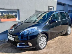 Schwarz Gebraucht 2014 Renault Scénic III Bose Edition Van / Kleinbus | 8.999 € (Etwas zu teuer)