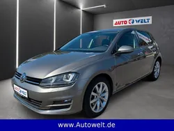 Grau Gebraucht 2015 VW Golf VII Highline Limousine | 16.490 € (Etwas zu teuer)