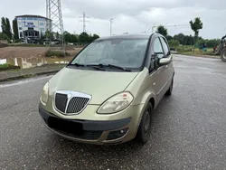 Braun Gebraucht 2006 Lancia Musa Van / Kleinbus | 1.699 €