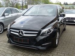 Schwarz Gebraucht 2017 Mercedes B180 Style Van / Kleinbus | 13.990 € (Etwas zu teuer)