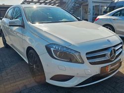 Weiß Gebraucht 2015 Mercedes A200 Urban Limousine | 11.499 € (Fairer Preis)
