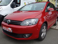 Rot Gebraucht 2010 VW Golf Plus Cross Team Van / Kleinbus | 4.390 € (Fairer Preis)