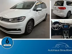Weiß Gebraucht 2023 VW Touran Comfortline Van / Kleinbus | 31.390 € (Fairer Preis)