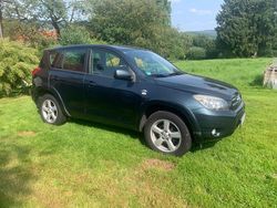 Grün Gebraucht 2006 Toyota RAV4 SUV | 4.400 € (Etwas zu teuer)