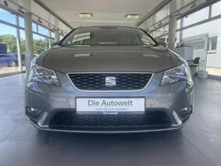 Grau Gebraucht 2015 Seat Leon ST Style Kombi | 10.980 € (Etwas zu teuer)