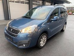 Blau Gebraucht 2016 Peugeot Partner Tepee Allure Van / Kleinbus | 6.249 € (Superpreis)