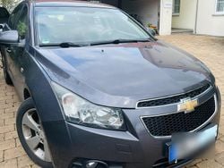 Grau Gebraucht 2011 Chevrolet Cruze Limousine | 2.900 € (Fairer Preis)