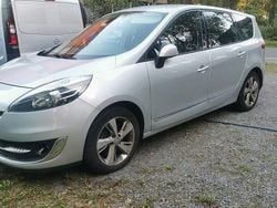 Grau Gebraucht 2012 Renault Grand Scénic III Van / Kleinbus | 3.900 € (Fairer Preis)