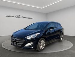 Schwarz Gebraucht 2016 Hyundai i30 Passion Kombi | 11.900 € (Fairer Preis)