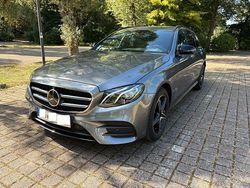 Grau Gebraucht 2019 Mercedes E300 AMG Kombi | 29.000 € (Guter Preis)