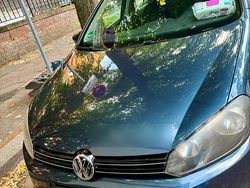 Blau Gebraucht 2010 VW Golf VI Kleinwagen | 3.600 €