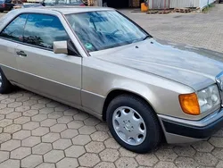 Gold Gebraucht 1990 Mercedes 230 Coupé | 8.450 €