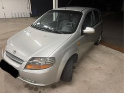 Silber Gebraucht 2003 Chevrolet Kalos Kleinwagen | 2.000 € (Fairer Preis)