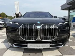 Schwarz Gebraucht 2023 BMW 740 Executive Limousine | 79.888 €