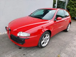 Rot Gebraucht 2003 Alfa Romeo 147 Kleinwagen | 4.900 €