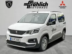 Lackierung weiss icy Gebraucht 2024 Peugeot Rifter Allure Van / Kleinbus | 22.990 € (Guter Preis)