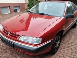 Rot Gebraucht 1999 Citroën Xantia Limousine | 1.450 €
