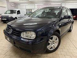 Blau Gebraucht 2000 VW Golf Limousine | 3.990 € (Etwas zu teuer)