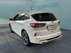 Weiß Gebraucht 2022 Ford Kuga ST-Line SUV | 25.499 € (Fairer Preis)