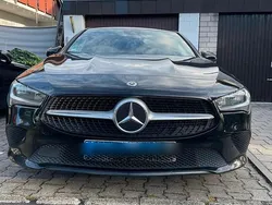 Schwarz Gebraucht 2022 Mercedes CLA180 Shooting Brake Kombi | 15.520 €
