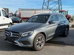 Grau Gebraucht 2016 Mercedes GLC250 Style SUV | 31.990 € (Teuer)