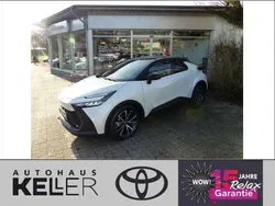 Platinumweiss perleffekt/schwarz Neu 2024 Toyota C-HR Team SUV | 33.960 € (Fairer Preis)