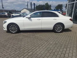 Weiß Gebraucht 2018 Mercedes E220 Avantgarde Limousine | 32.990 € (Fairer Preis)