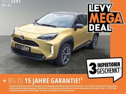 Gold Gebraucht 2024 Toyota Yaris Hybrid Elegant SUV | 27.990 € (Etwas zu teuer)