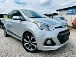 Grau Gebraucht 2015 Hyundai i10 Edition Kleinwagen | 6.999 € (Fairer Preis)