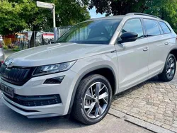 Grau Gebraucht 2021 Skoda Kodiaq SportLine SUV | 29.900 € (Fairer Preis)
